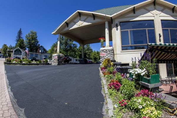 THE LAKE PLACID SUMMIT HOTEL (Lake Placid)